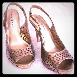 NEW~ Audrey Brook Golden Bronze Sling back